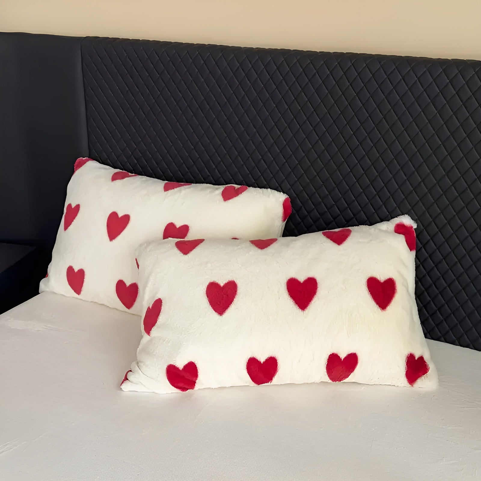 Bettwäsche-Set mit Herzmotiv – Weich & Warm für Herbst und Winter | Kuscheliges 3-teiliges Set aus Plüsch in Hellbeige