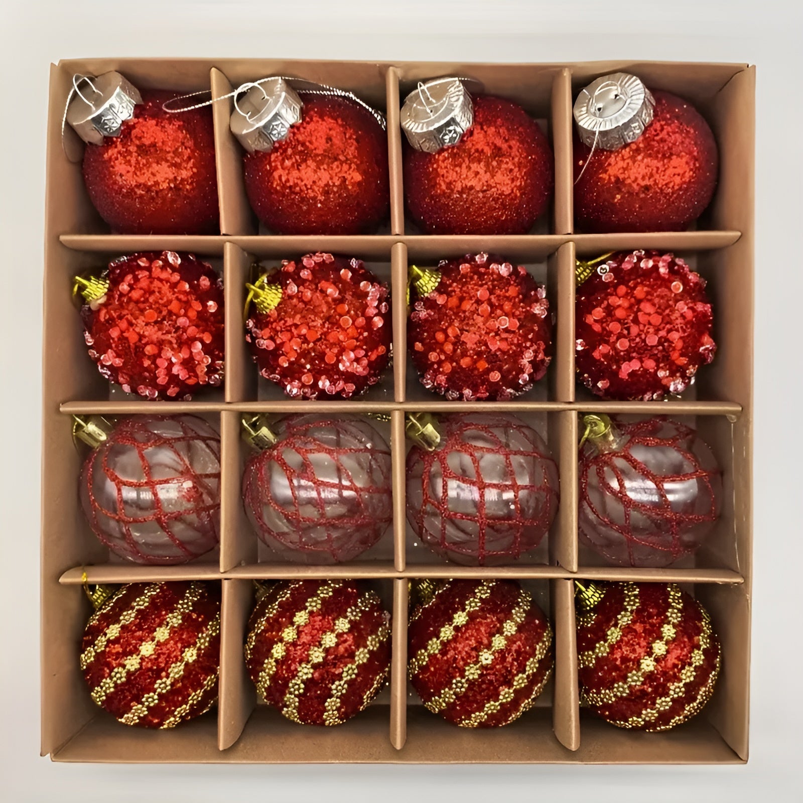 Weihnachtskugeln Set (16 Stück, Ø 6 cm) – Elegante Kugeln in Champagner | Perfekt für Weihnachtsbaum