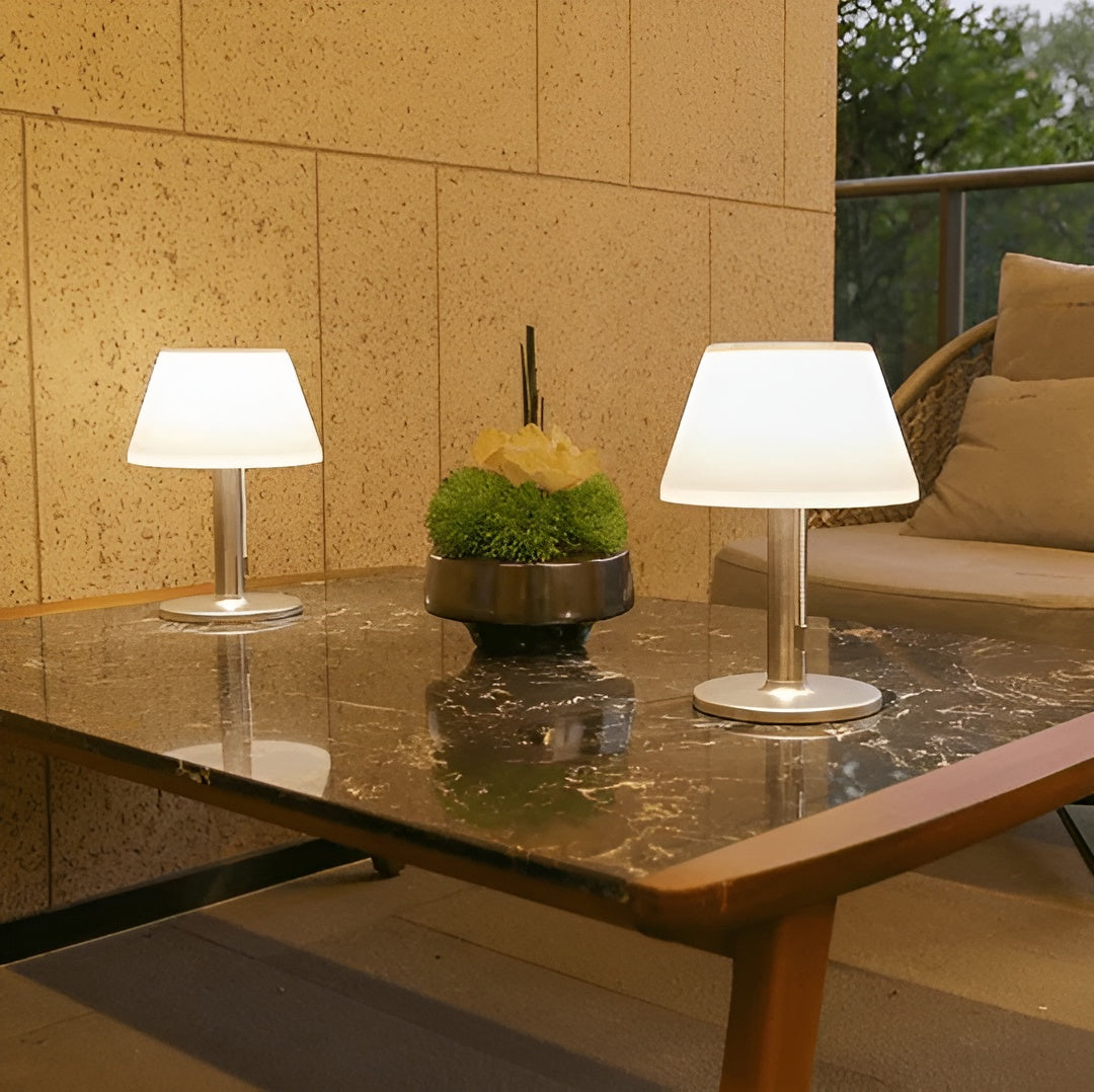Celestra Solar-Tischlampe – Moderne Gartenbeleuchtung für Terrasse und Outdoor-Bereich - Lampe