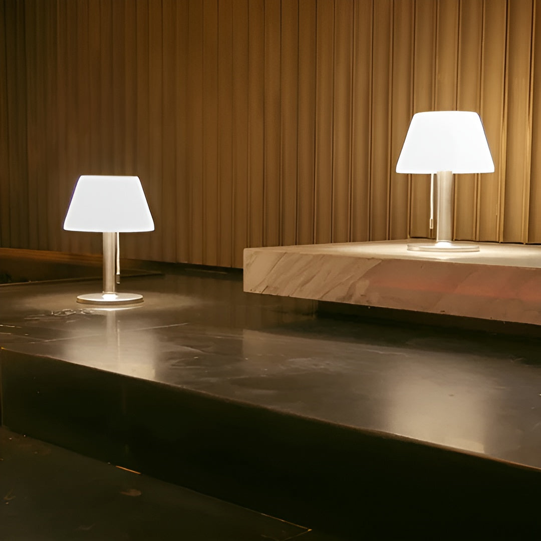 Celestra Solar-Tischlampe – Moderne Gartenbeleuchtung für Terrasse und Outdoor-Bereich - Lampe