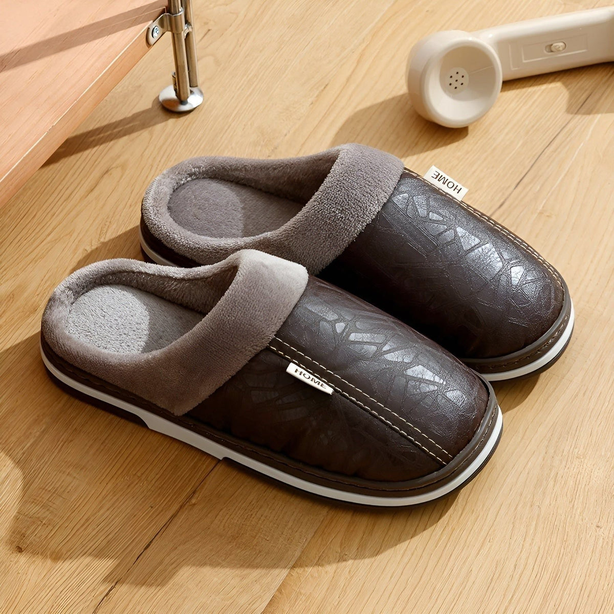 CozyWalk Slippers - Lässige Wasserdichte Vegan Leder Herren Hausschuhe - Braun / 40-41(Passform 39-40) - Saisonale