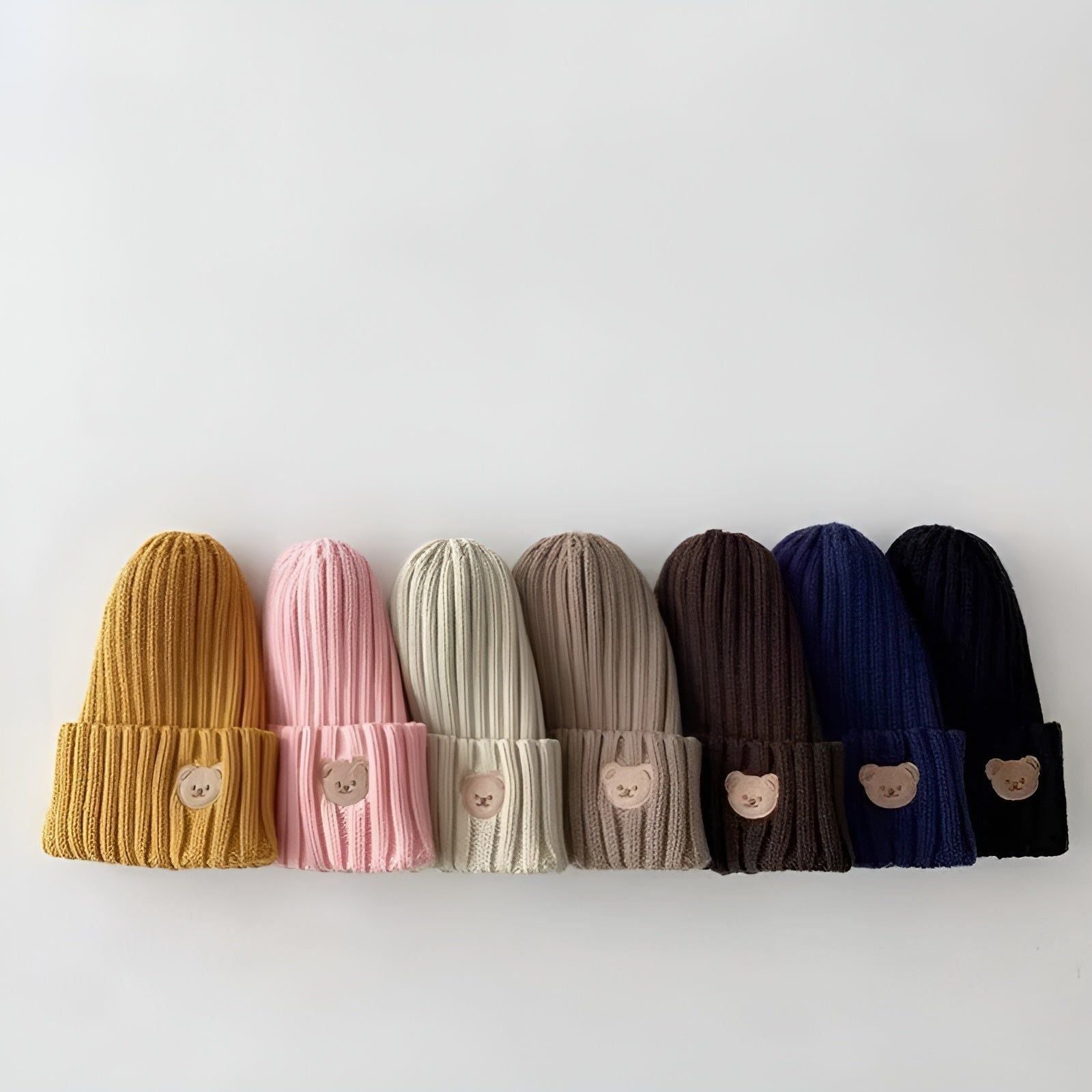Cuddly Beanie - Gestickte Bären-Strickmützen für Babies - Baby-Set