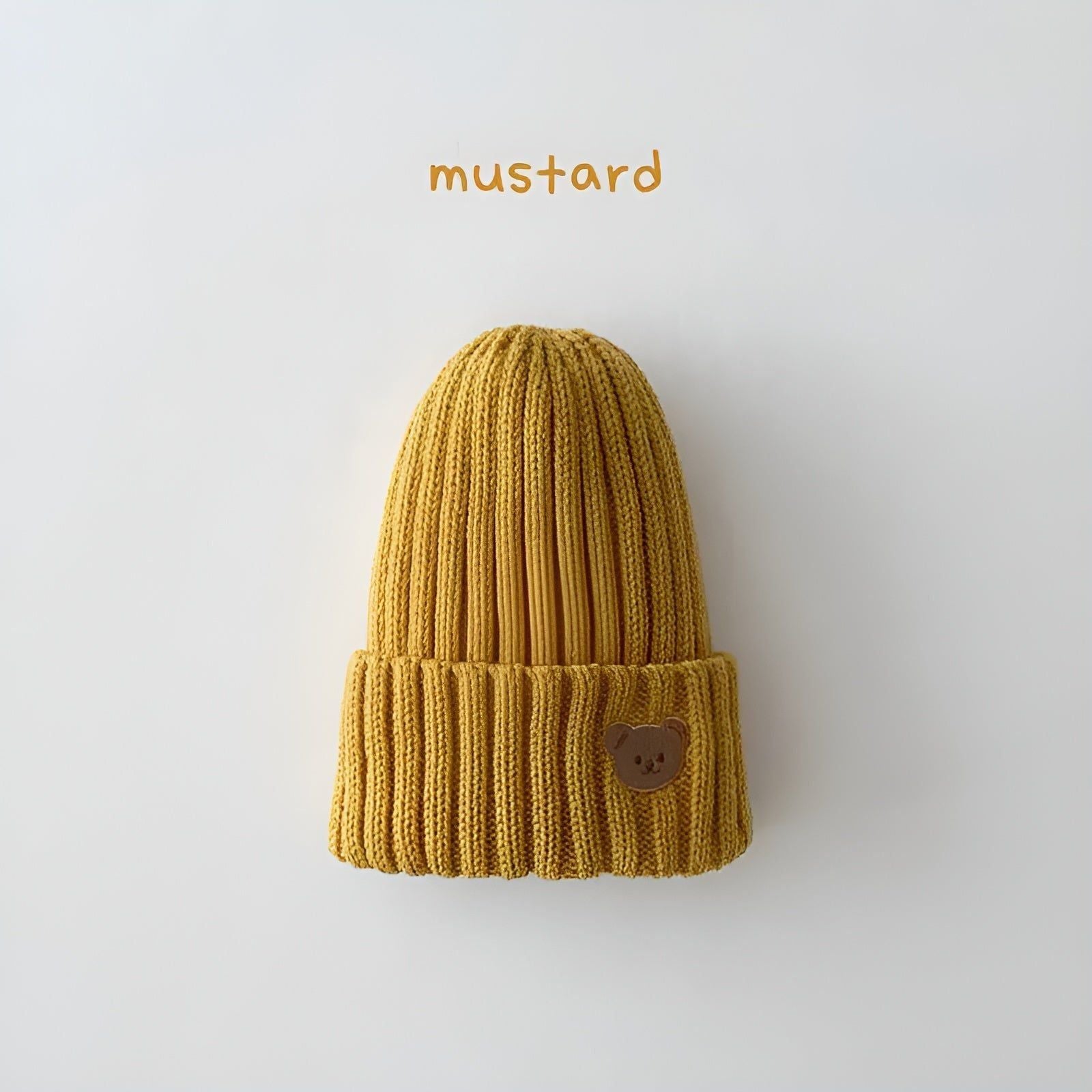 Cuddly Beanie - Gestickte Bären-Strickmützen für Babies - Senf / free size - Baby-Set