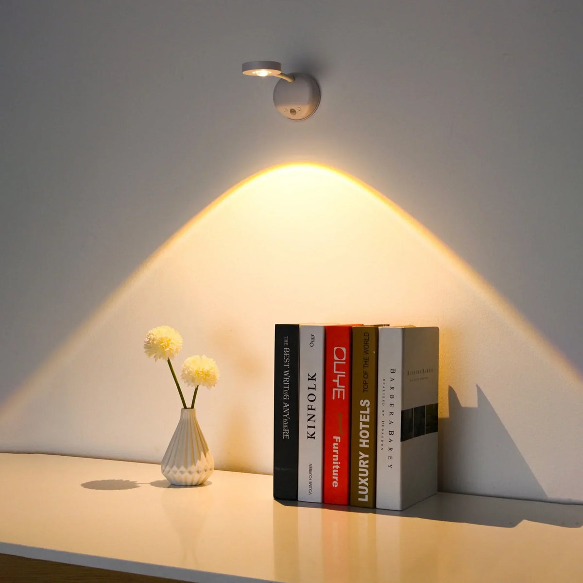 Dimmbare LED-Wandleuchte mit Bewegungssensor und 360° Rotation - Wandleuchte