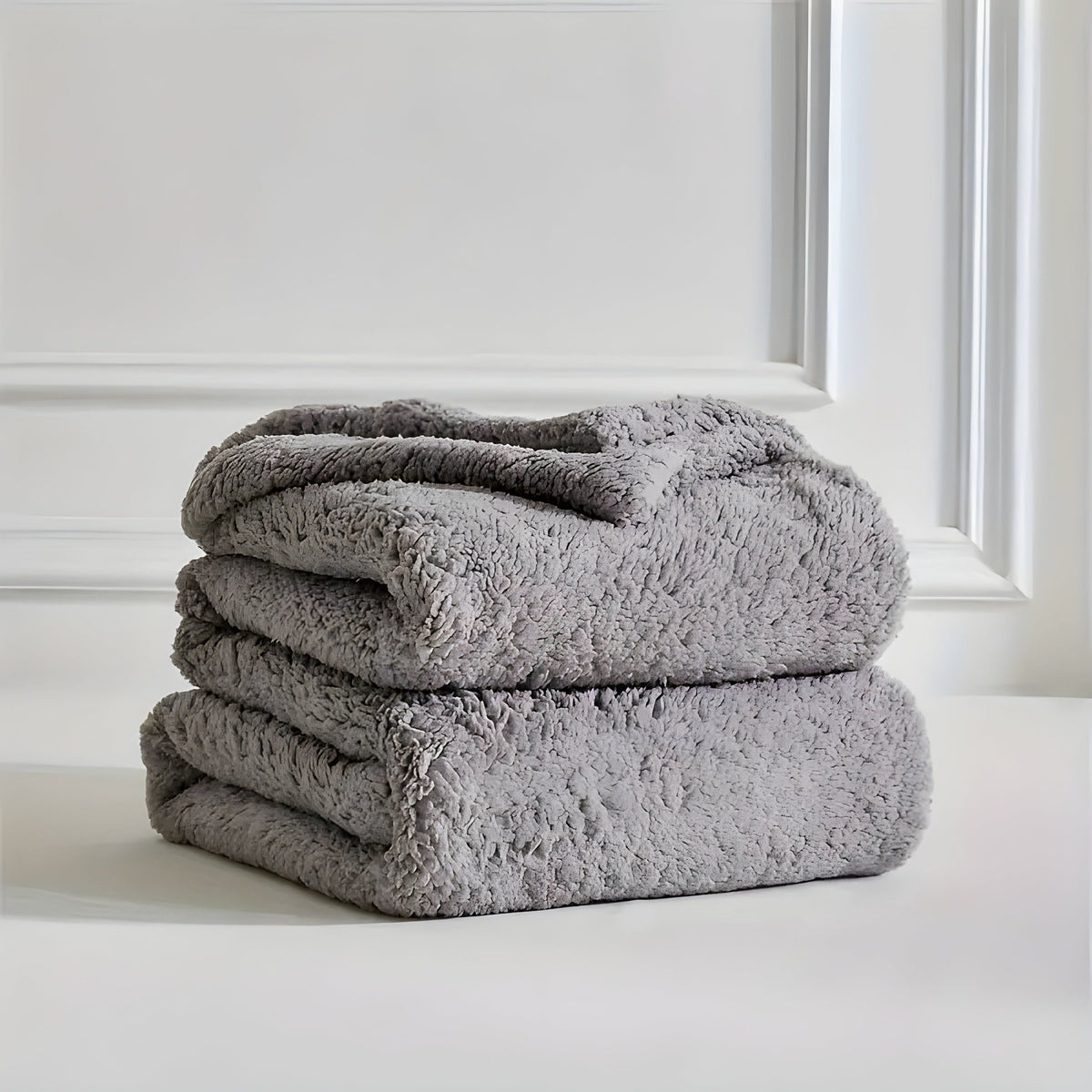 DoubleCozy Blanket - Lässige doppelseitige Sherpa-Fleecedecke - Silber-Grau / 100 x 150cm - Saisonale Dekoration