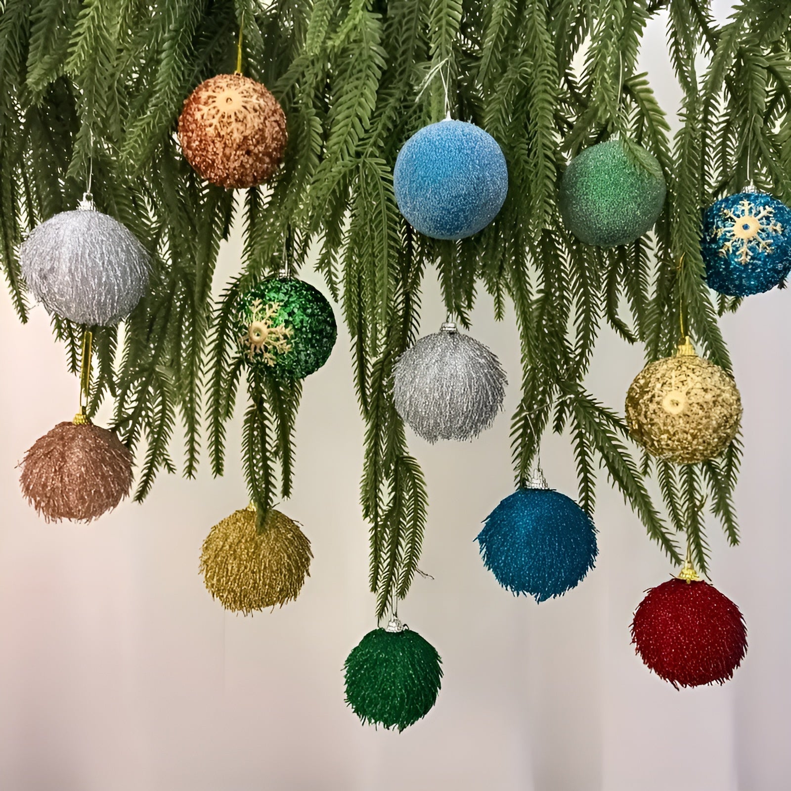 Weihnachtskugeln Set (16 Stück, Ø 6 cm) – Bunte Christbaumkugeln | Perfekte Deko für Baum, Wohnzimmer & Garten