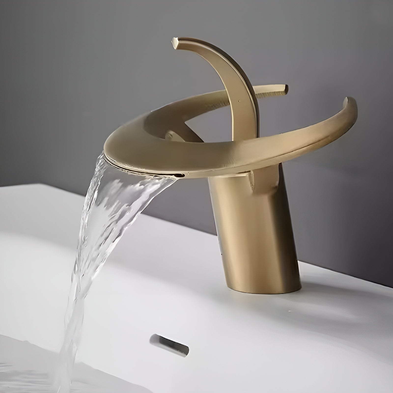 Einhebel-Wasserhahn mit Wasserfallauslauf – Wasserfall-Design | Robuste Messingkonstruktion - Waschtischarmaturen