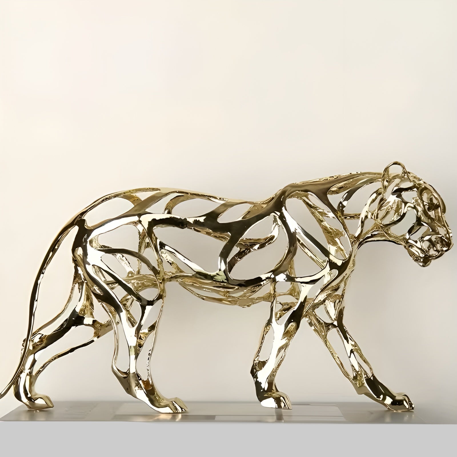 Goldene Leopard Skulptur aus Metall – Elegante & Dekorative Wohnraum-Deko | Luxuriöser Blickfang für Wohnzimmer