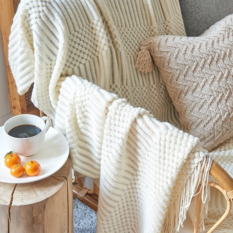 Gestrickte Kuscheldecke im skandinavischen Design - Creme / 127x180cm - Wohntextilien und Bettwaren