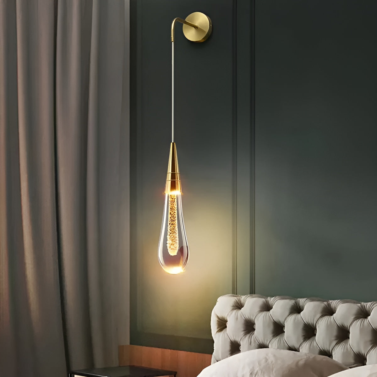 Funkelnde Regentropfen Kristall-pendelleuchte – Stilvolle Und Elegante Wandleuchte Perfekt Für Das Schlafzimmer