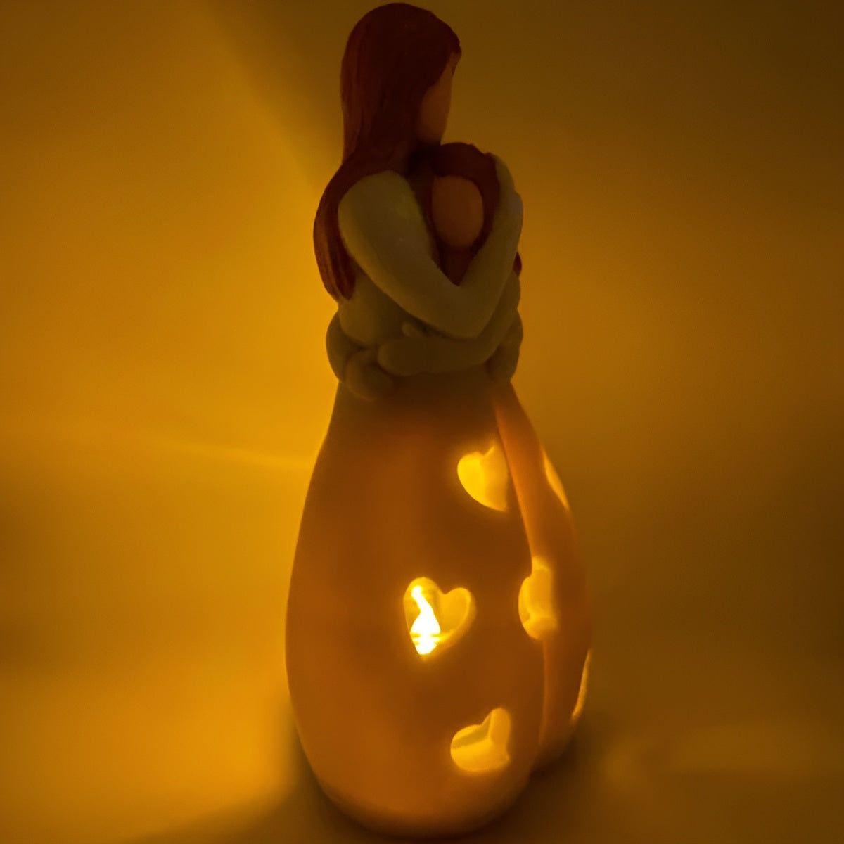 Embrace Glow - Umarmende Mutter Tochter Statue Flackernder Kerzenständer - Elegare