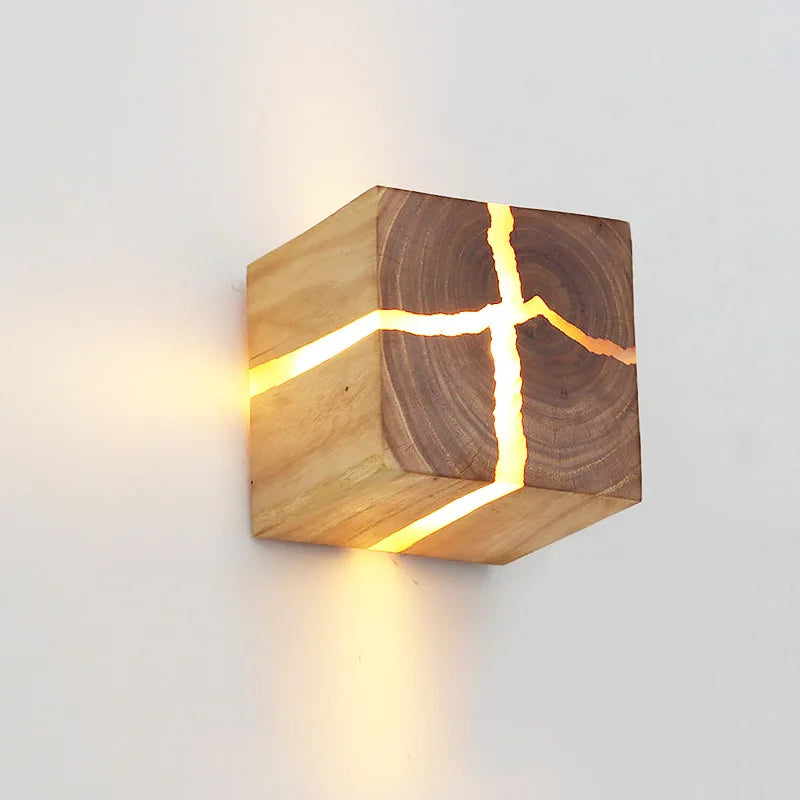 Holz-Wandleuchte mit kubischem Design – Warmes LED-Licht - Wandleuchten