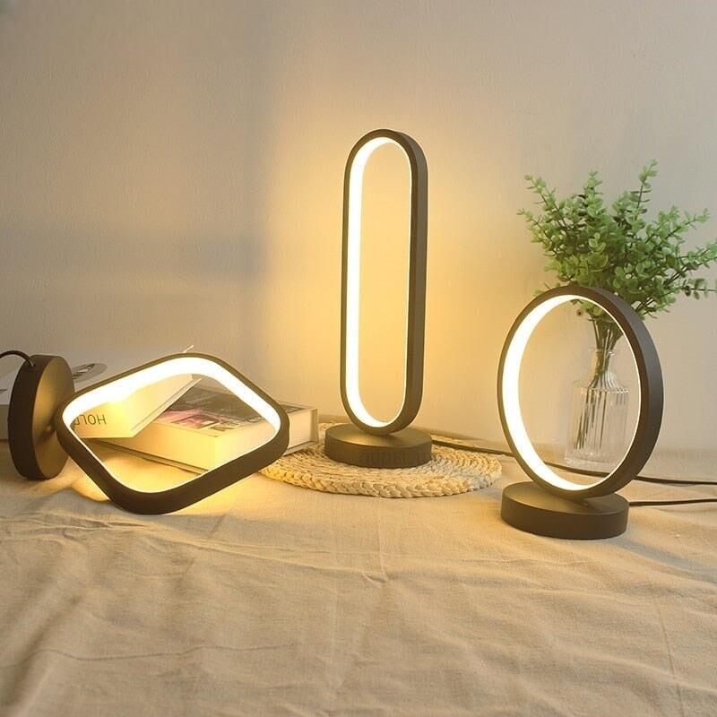 LumiRing Lampe - Moderne LED Tischlampe für Schlafzimmer Elegare