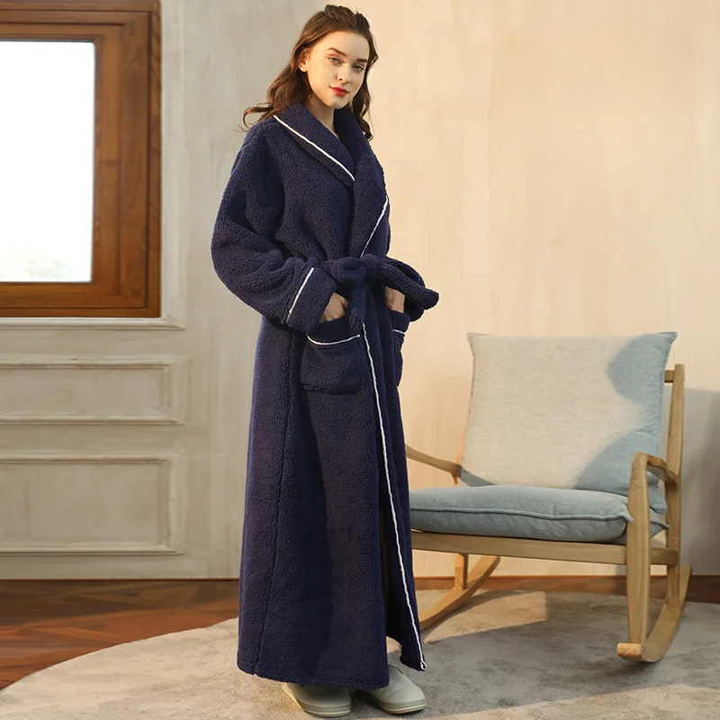 Langer Bademantel mit Gürtel und Taschen – Unisex - Marineblau Damen / S - Nacht- und Bademäntel