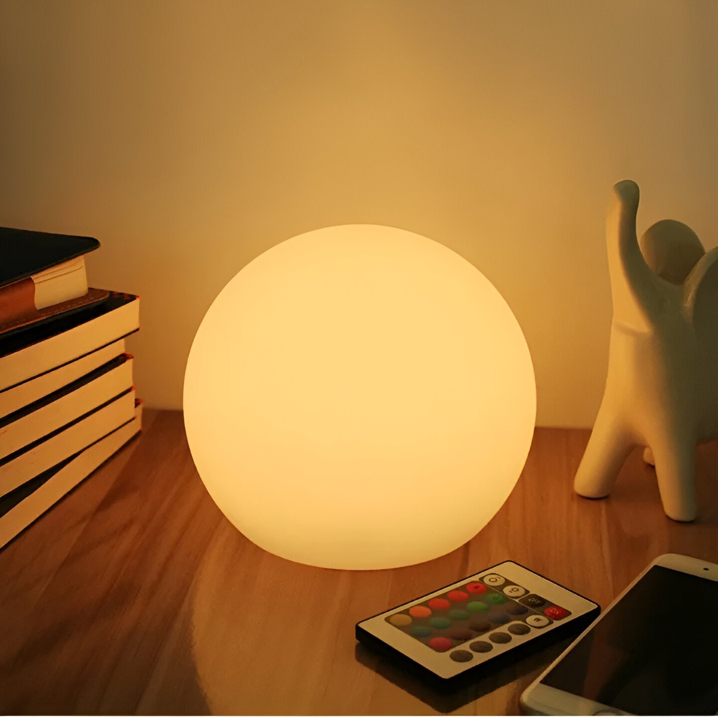 LED-Tischlampe mit Farbwechsel – Stimmungsvolle Kugelleuchte für Wohnräume - Tischlampe