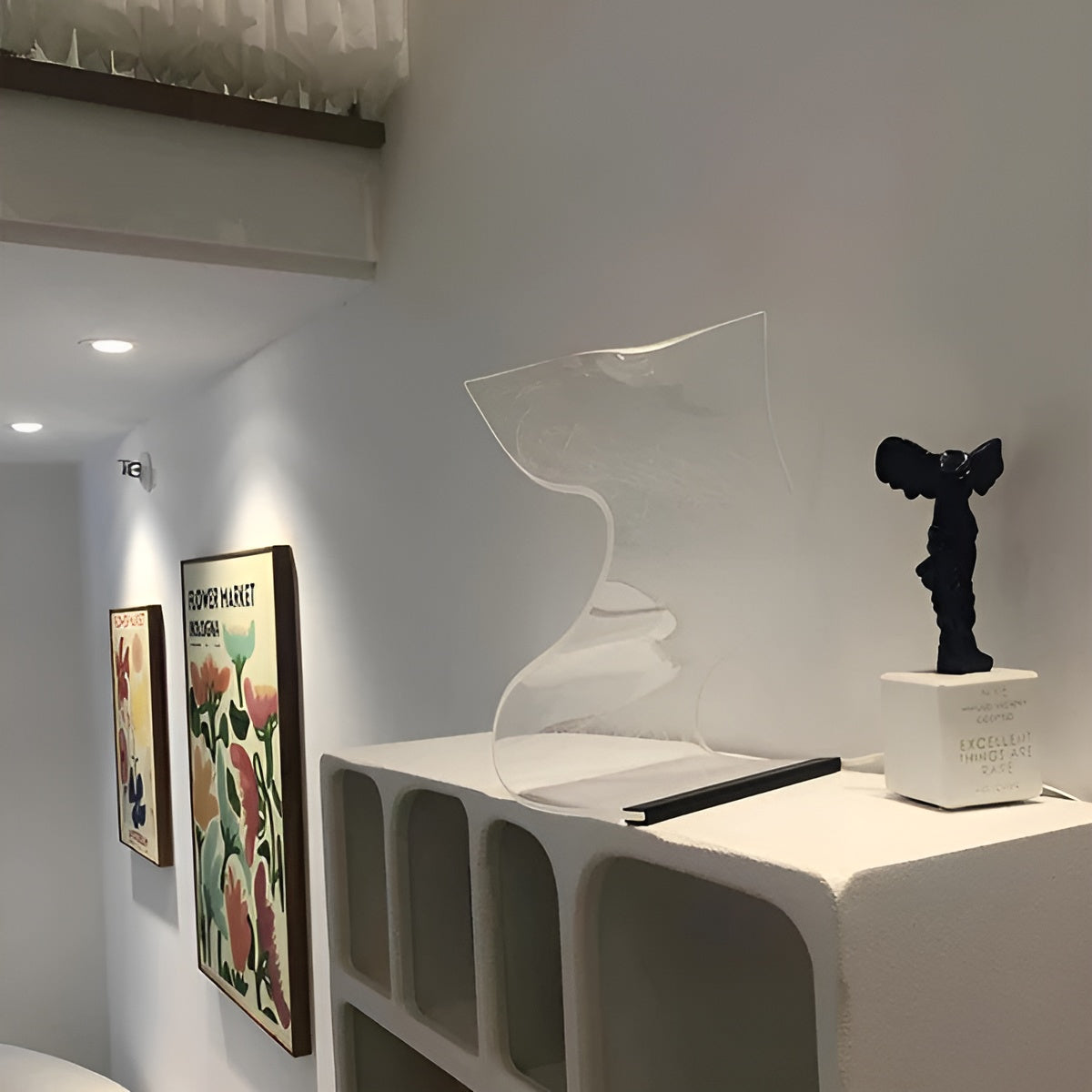 Acryl Tischlampe – Zeitlos Elegant mit LED Beleuchtung | Dekorative Leuchte für Zuhause