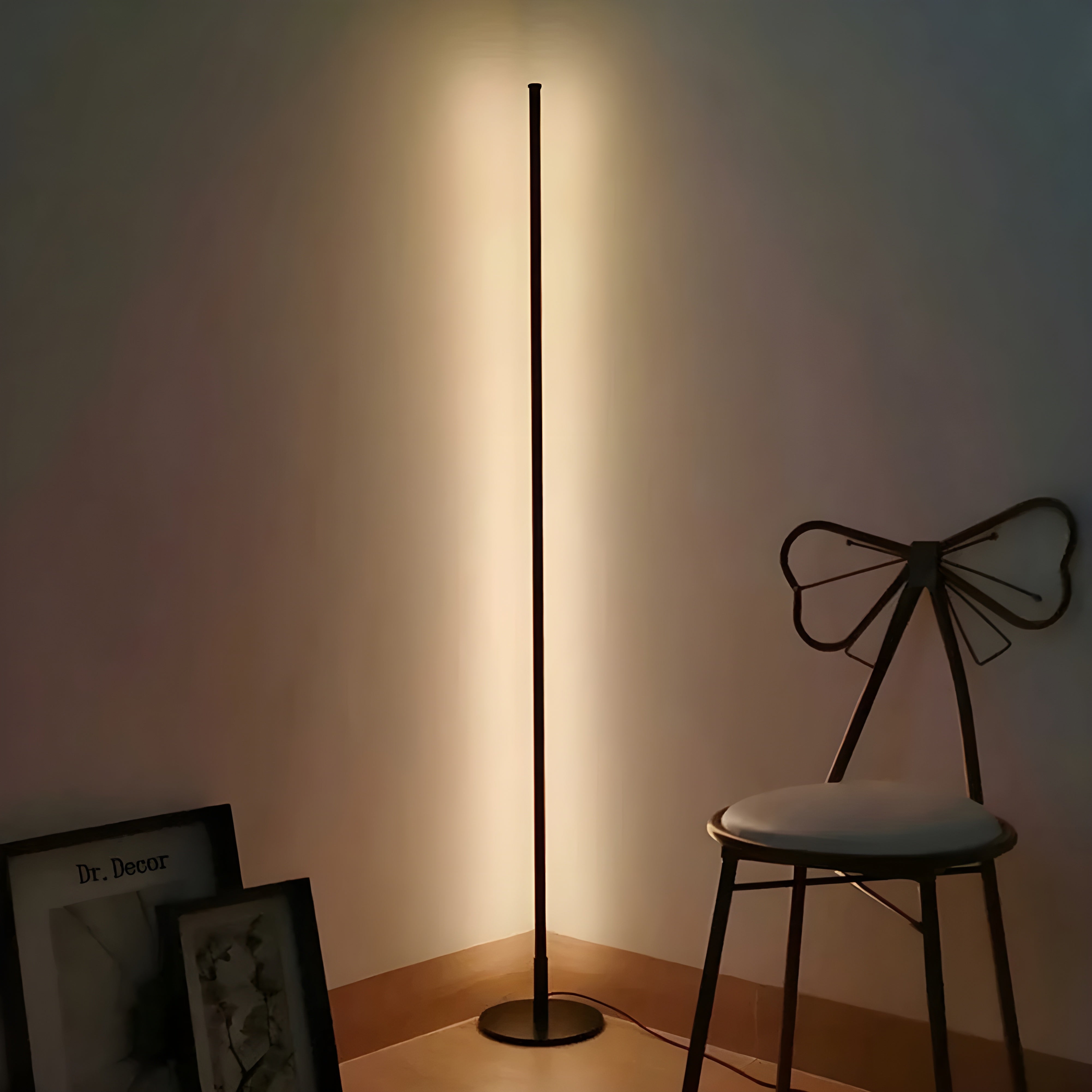 LinearLine Light - Dimmbare LED-Stehleuchte stehend - Stehlampe