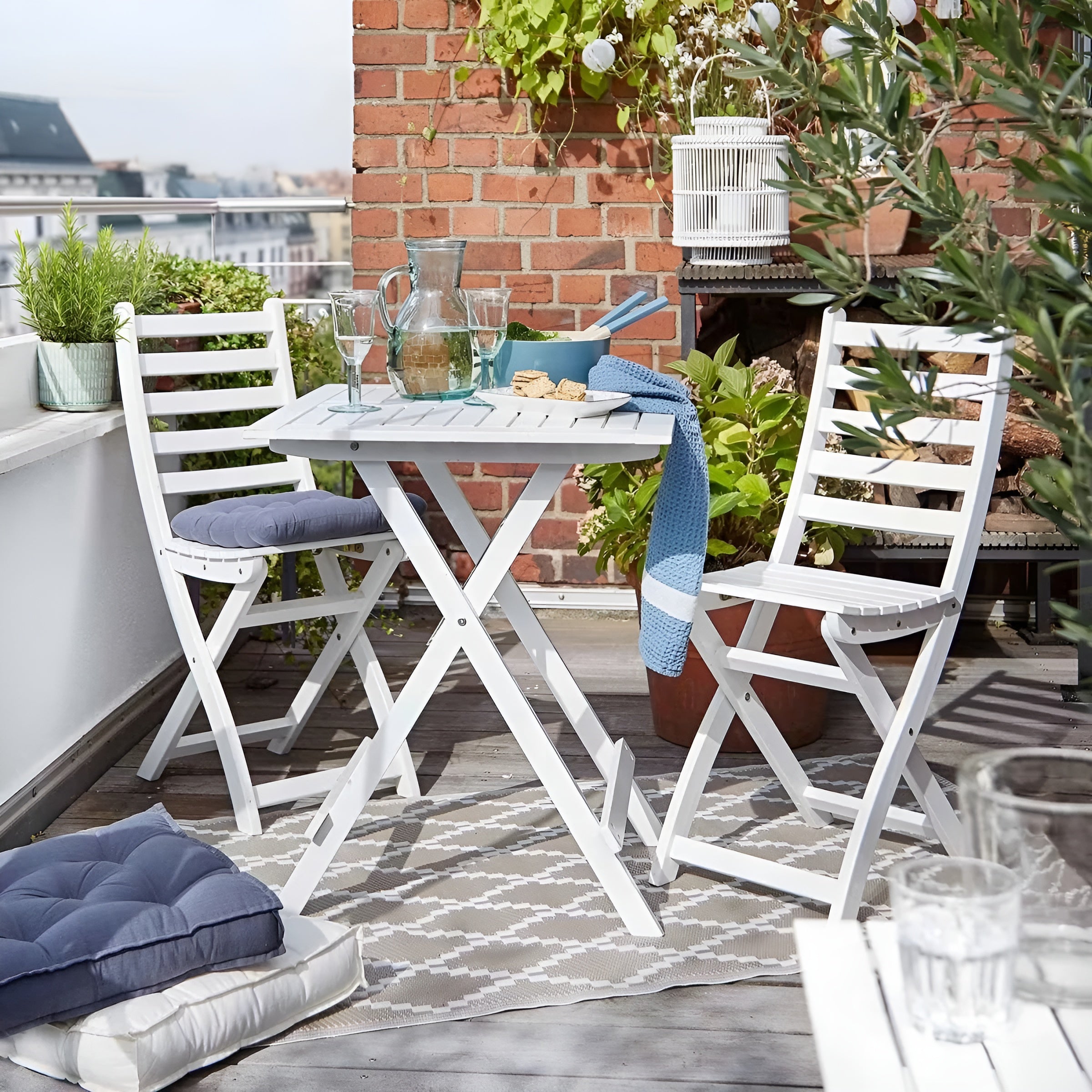 LODGE 3-teiliges Gartenmöbel-Set – Klappbares Bistro-Set aus massivem Akazienholz - Gartenmöbel-Set