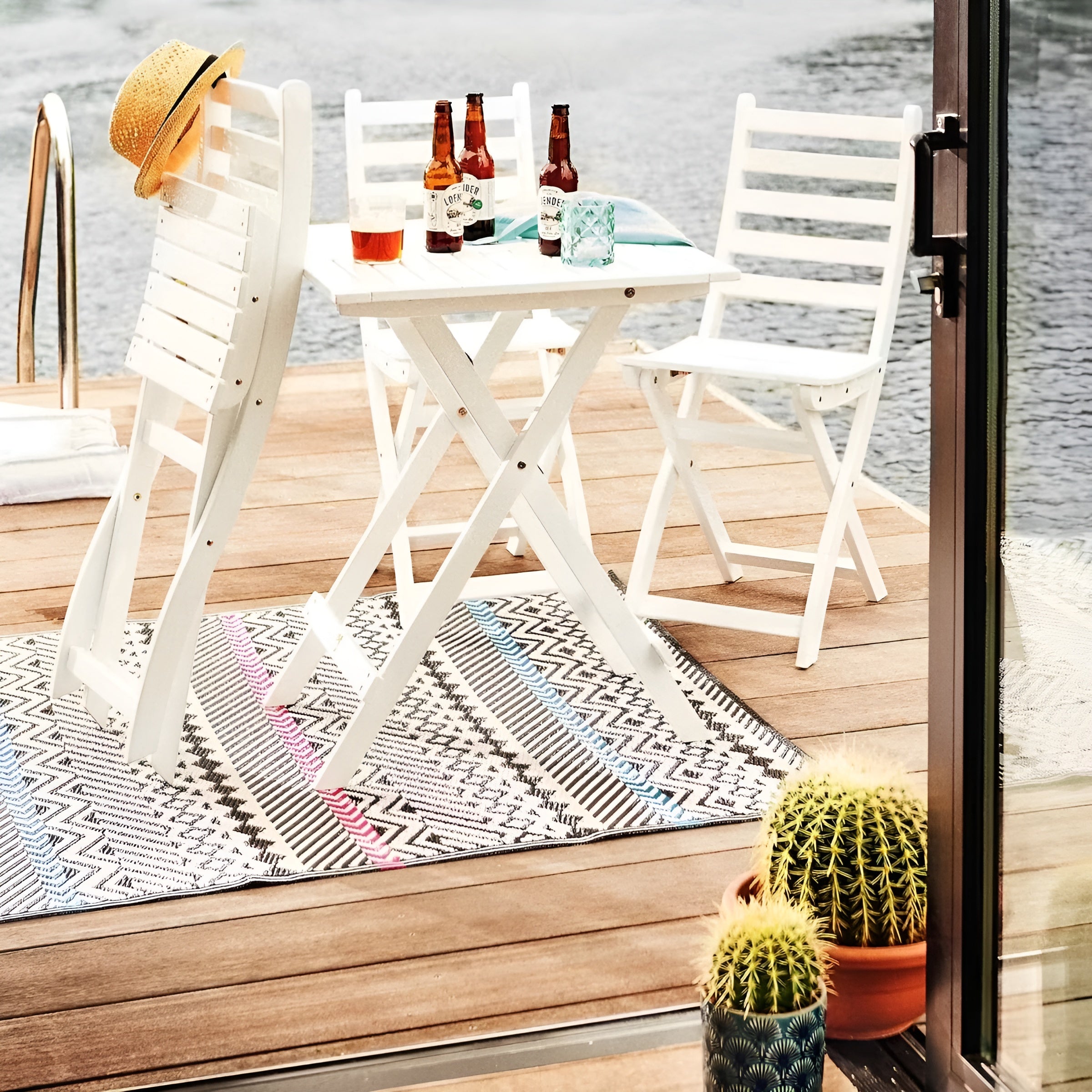 LODGE 3-teiliges Gartenmöbel-Set – Klappbares Bistro-Set aus massivem Akazienholz - Gartenmöbel-Set