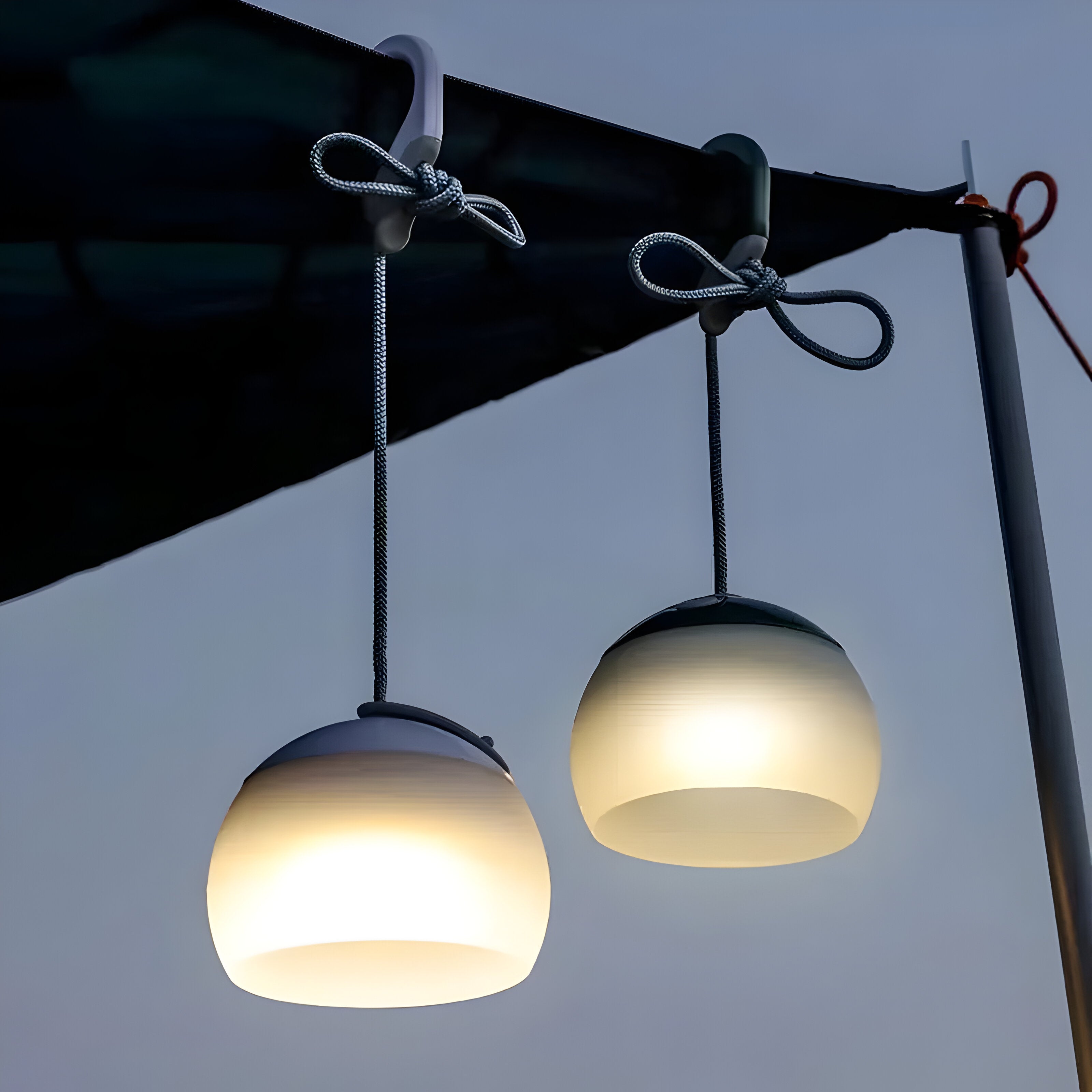 GlowTrek - LED-Hängelampe, Wiederaufladbar