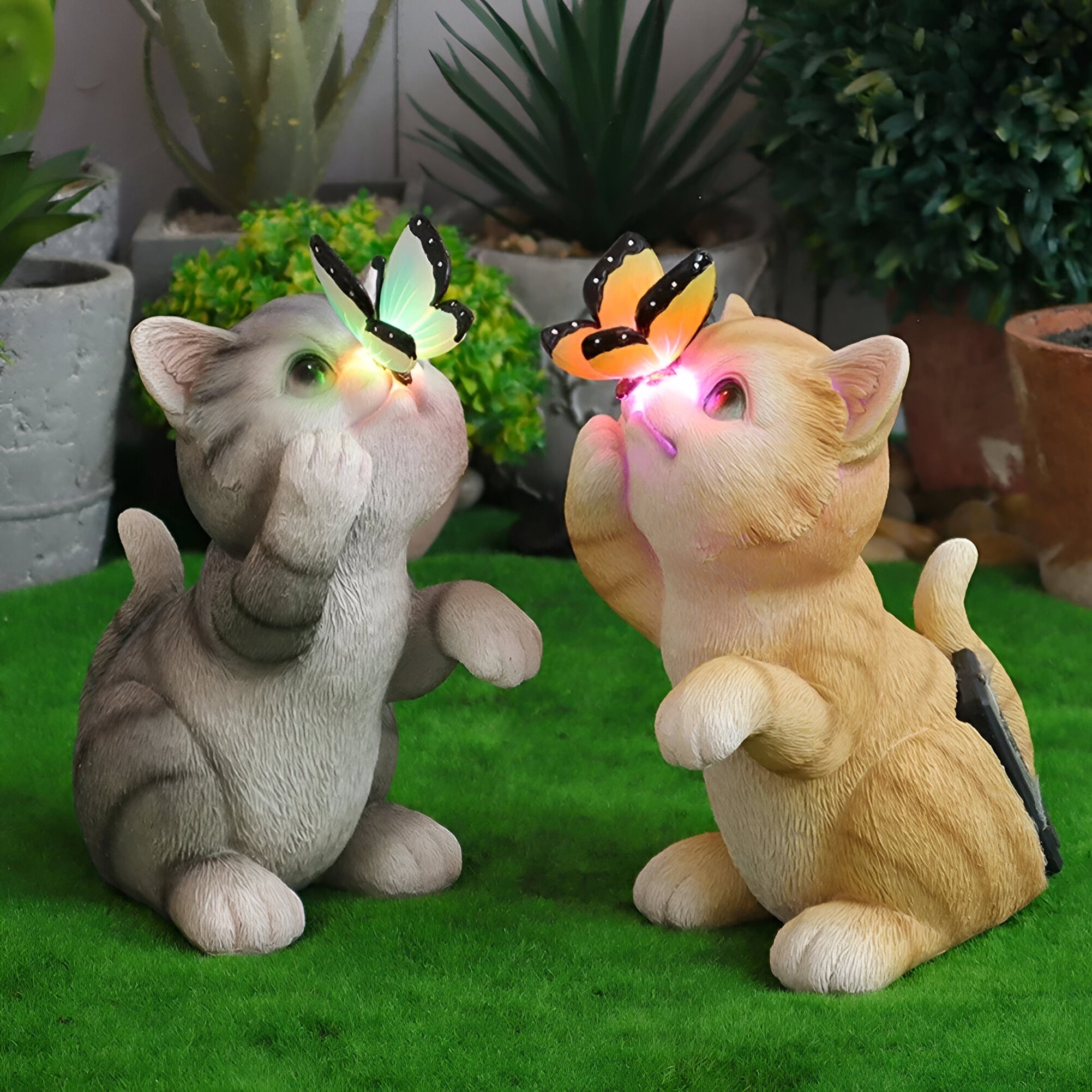 MoonlitPaws Light - Solarbetriebene Kätzchenstatue mit Schmetterlingslicht