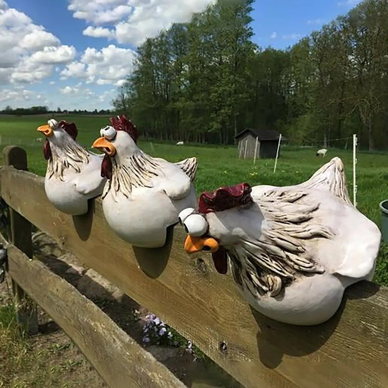 PerchPeck Skulptur – Dekorative Lustige Hühnerzaun-Deko