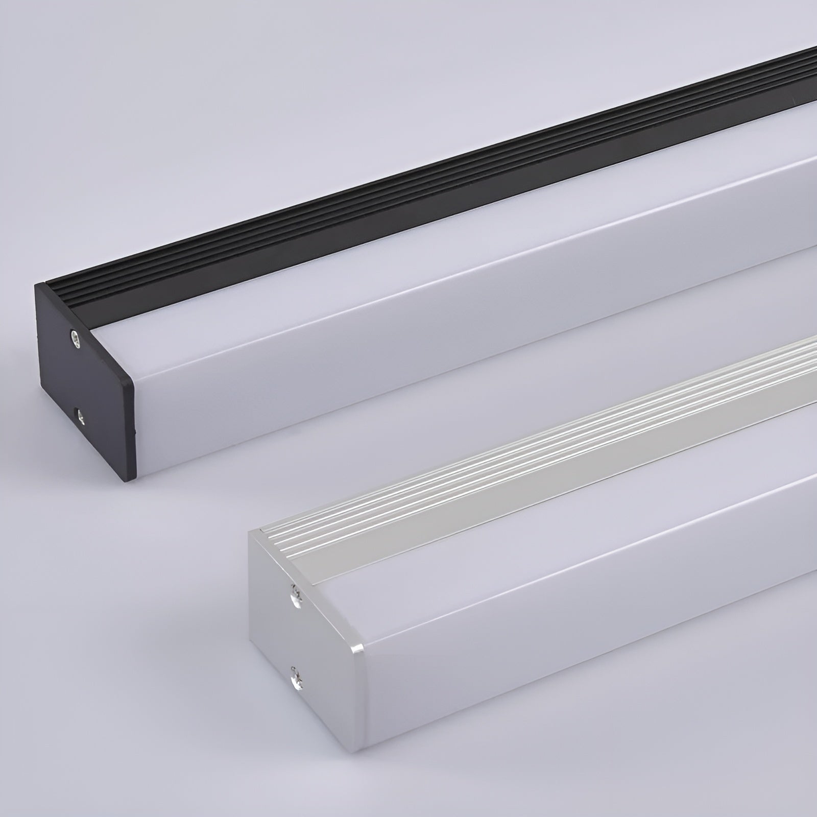 Lange LED-Spiegelleuchte – Extra Hell & Stilvoll | Perfekt für Bad und Innenräume