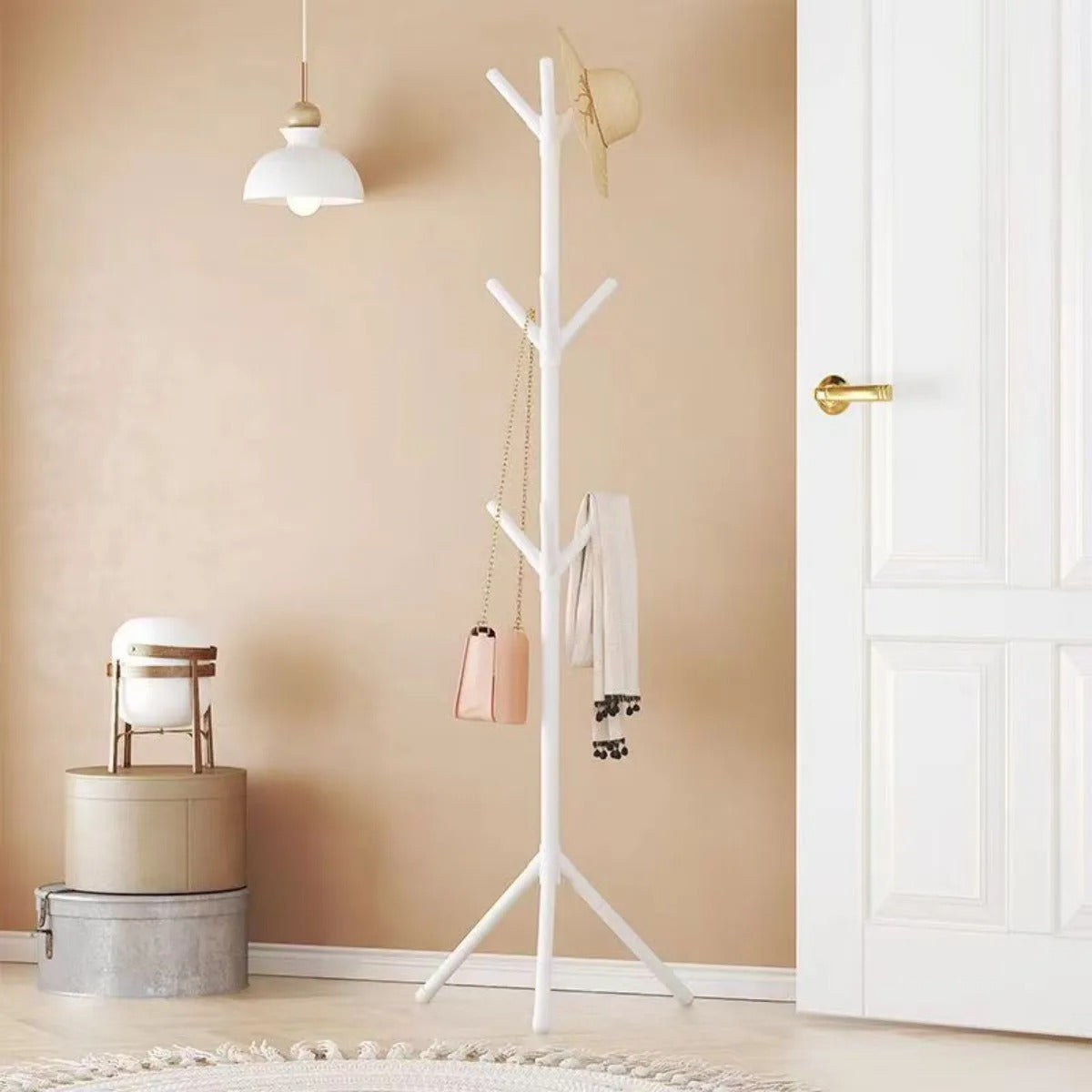 LeafRise Rack – Vertikaler Kleiderhaken in Baumzweig-Form
