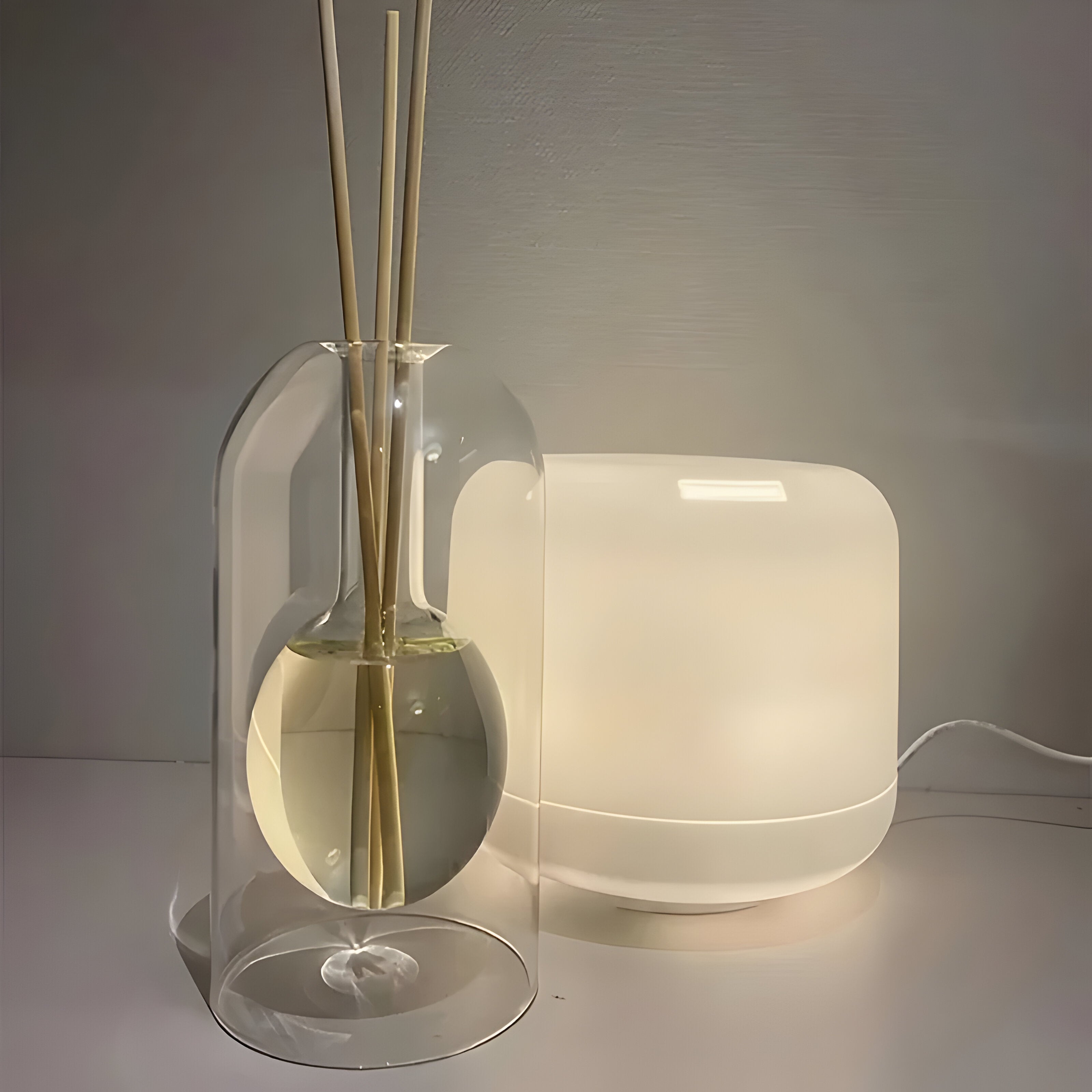 RadianceReed Diffuser - Eleganter Aromatherapie-Diffusor aus Glas
