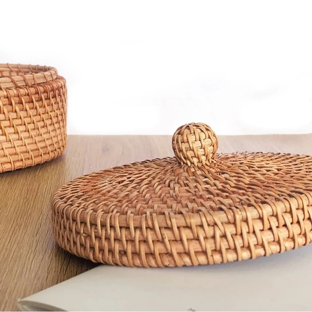 WeaveBreeze Basket - Handgeflochtene Rattan-Aufbewahrungsbox mit LED