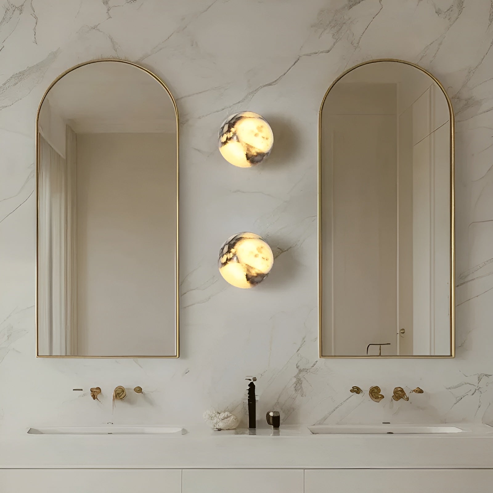 Wandlampe aus Naturstein – Elegantes LED-Licht im Marmoroptik| Perfekt für stilvolle Wohnraumdeko
