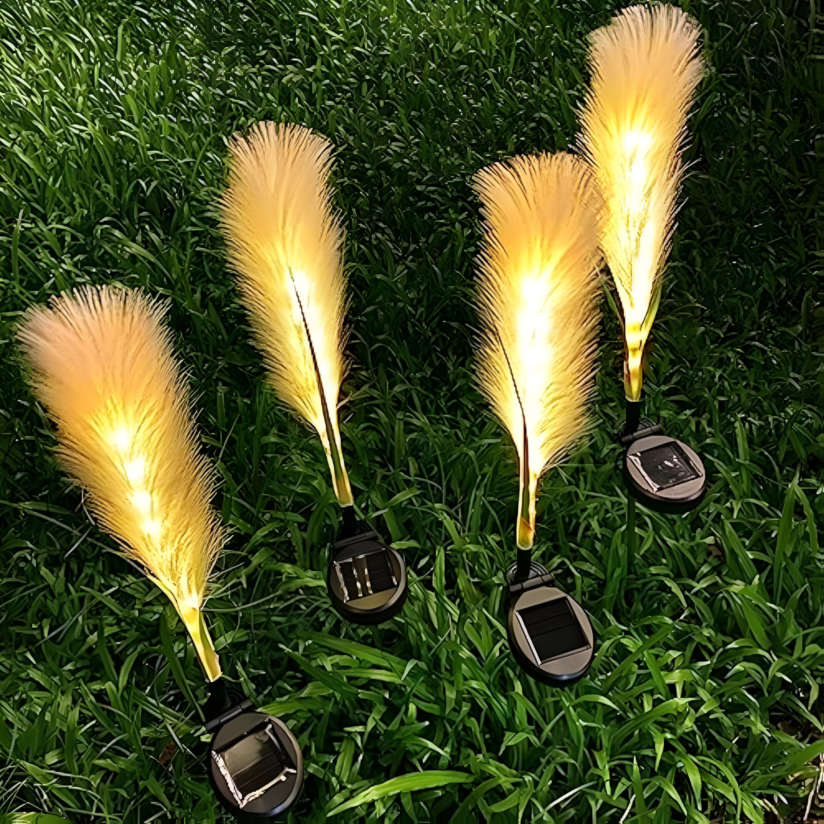 AuroraStalk Light – Solar Faser-Schilf Außenleuchte
