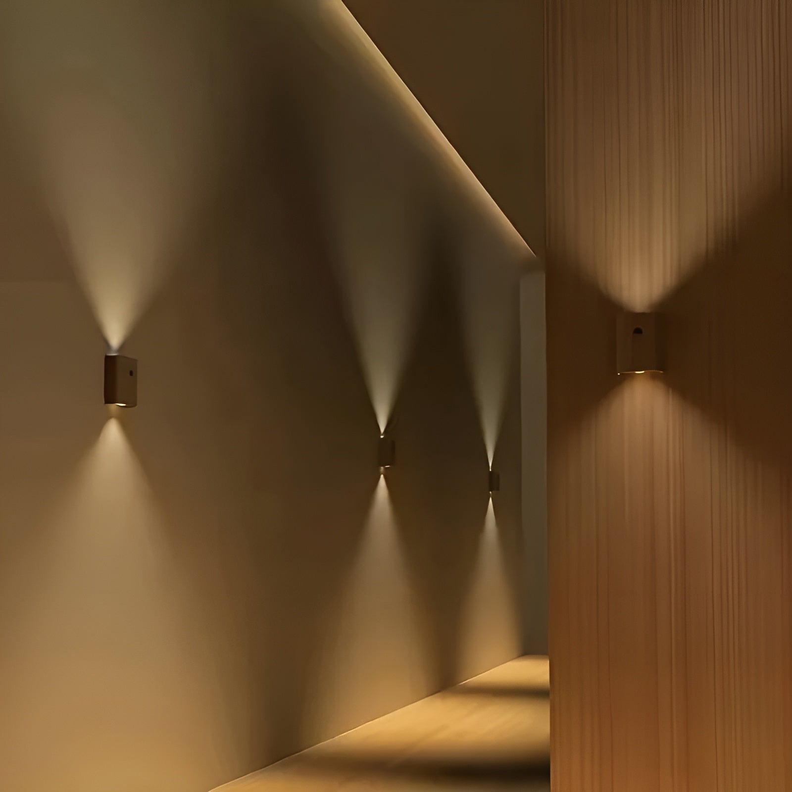 LED Wandleuchte aus Holz – Mit Bewegungssensor & USB | Für Flur & Treppe