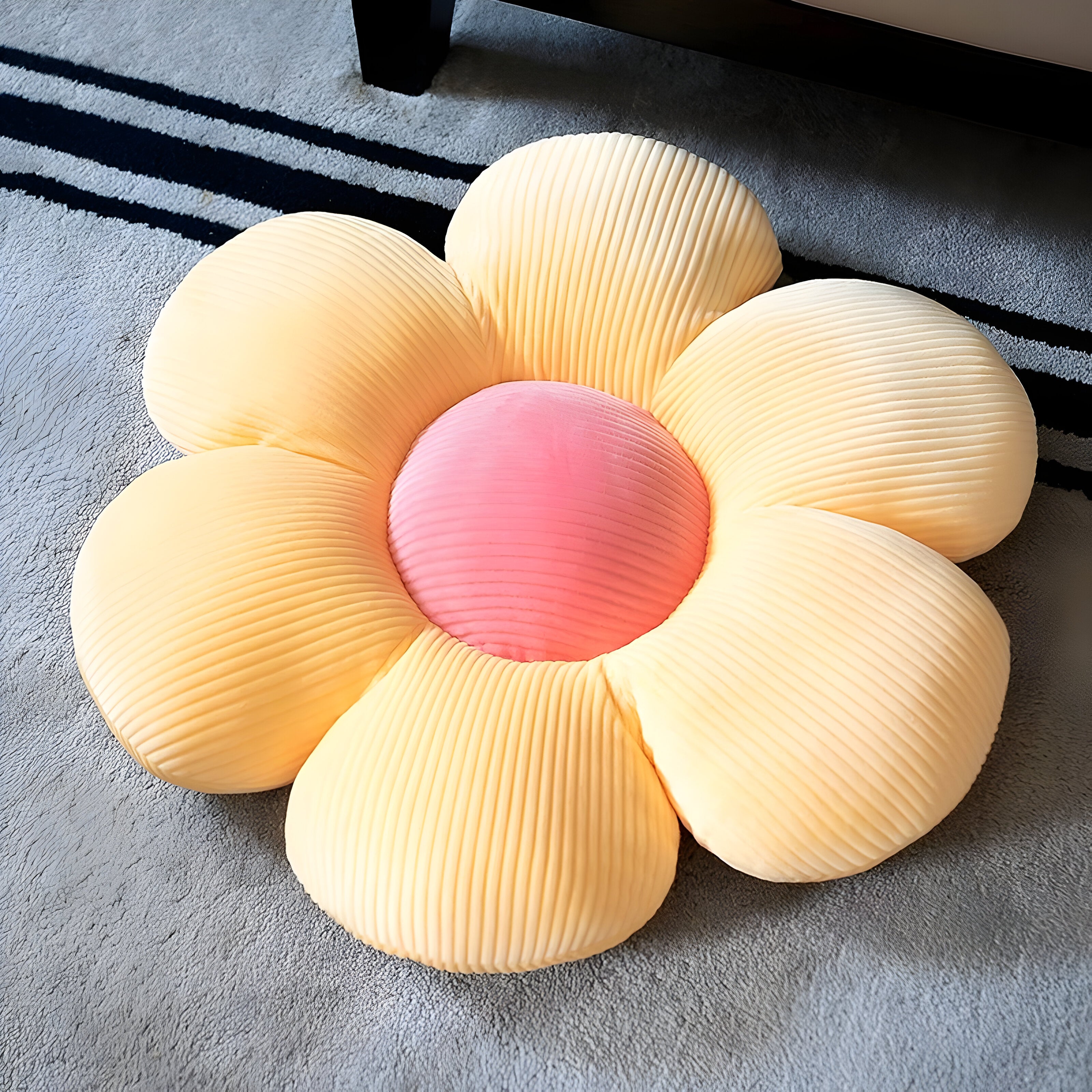 FloraDream Cushion - Weiches Sechs Blütenblättern Kissen