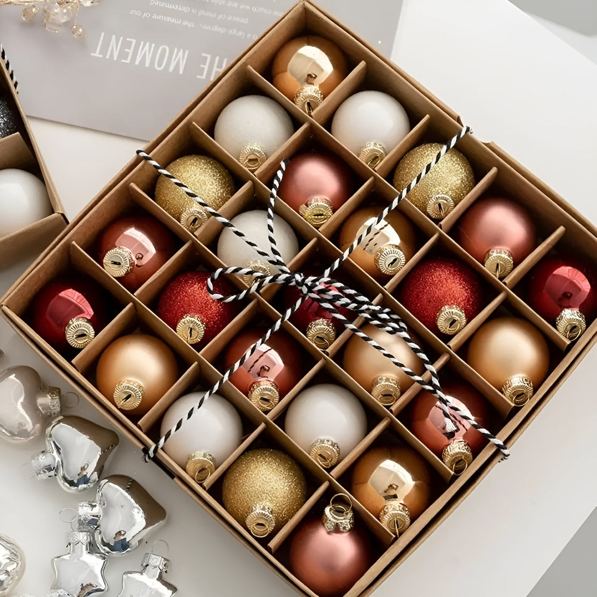 Mini-Glaskugeln Weihnachten – 25er Set Handgefertigte Dekoanhänger | Perfekt für Weihnachtsbaum & Geschenke - Saisonale