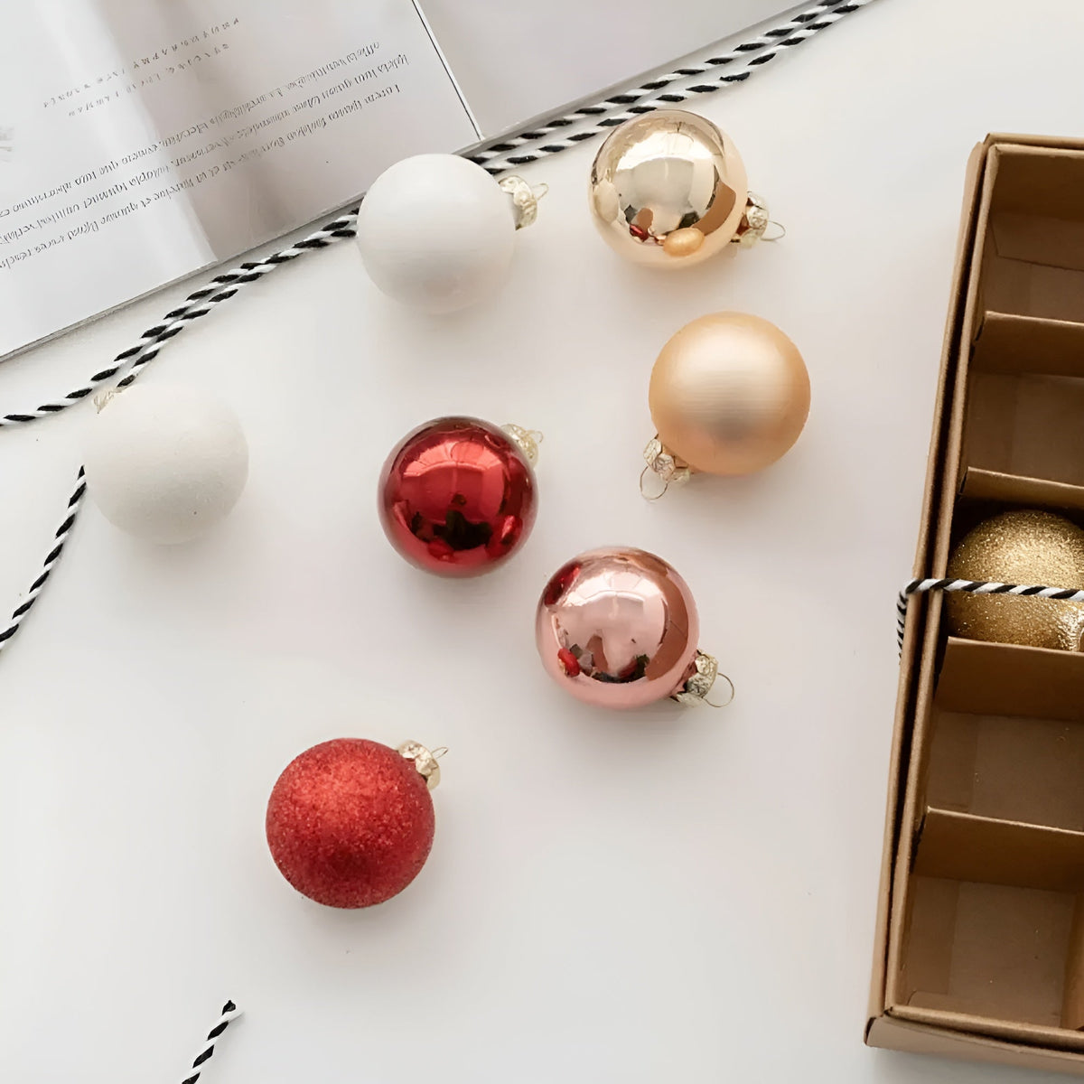 Mini-Glaskugeln Weihnachten – 25er Set Handgefertigte Dekoanhänger | Perfekt für Weihnachtsbaum & Geschenke - Saisonale