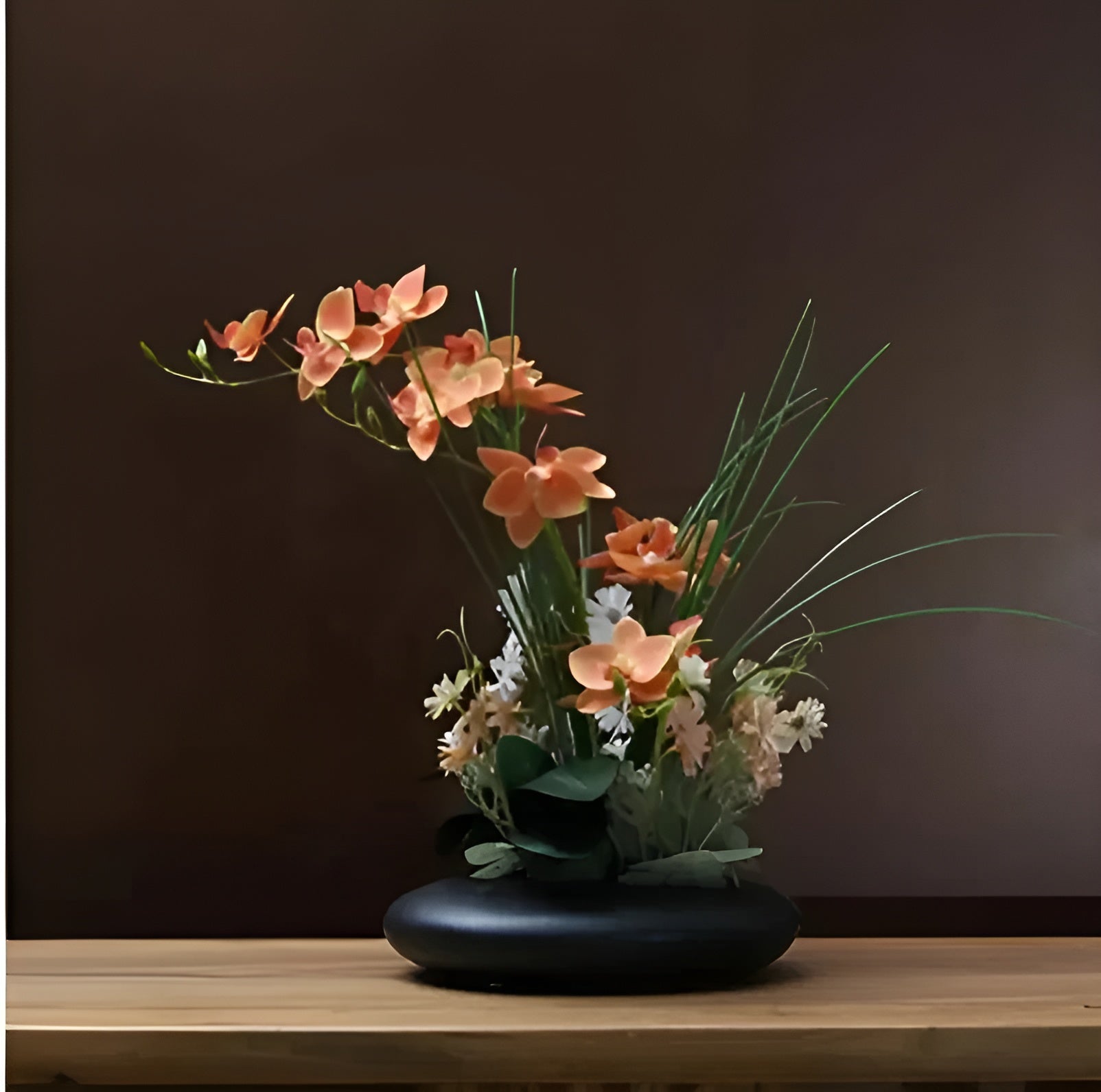 Moderne Keramikvase mit Taubenfigur & Orchideen – Stilvolle Deko für Wohnzimmer & Eingangsbereich - Vase