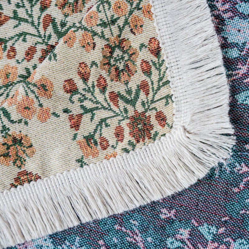 Sofabezug mit Blumenmuster und Quasten – Jacquard - Sofabezug