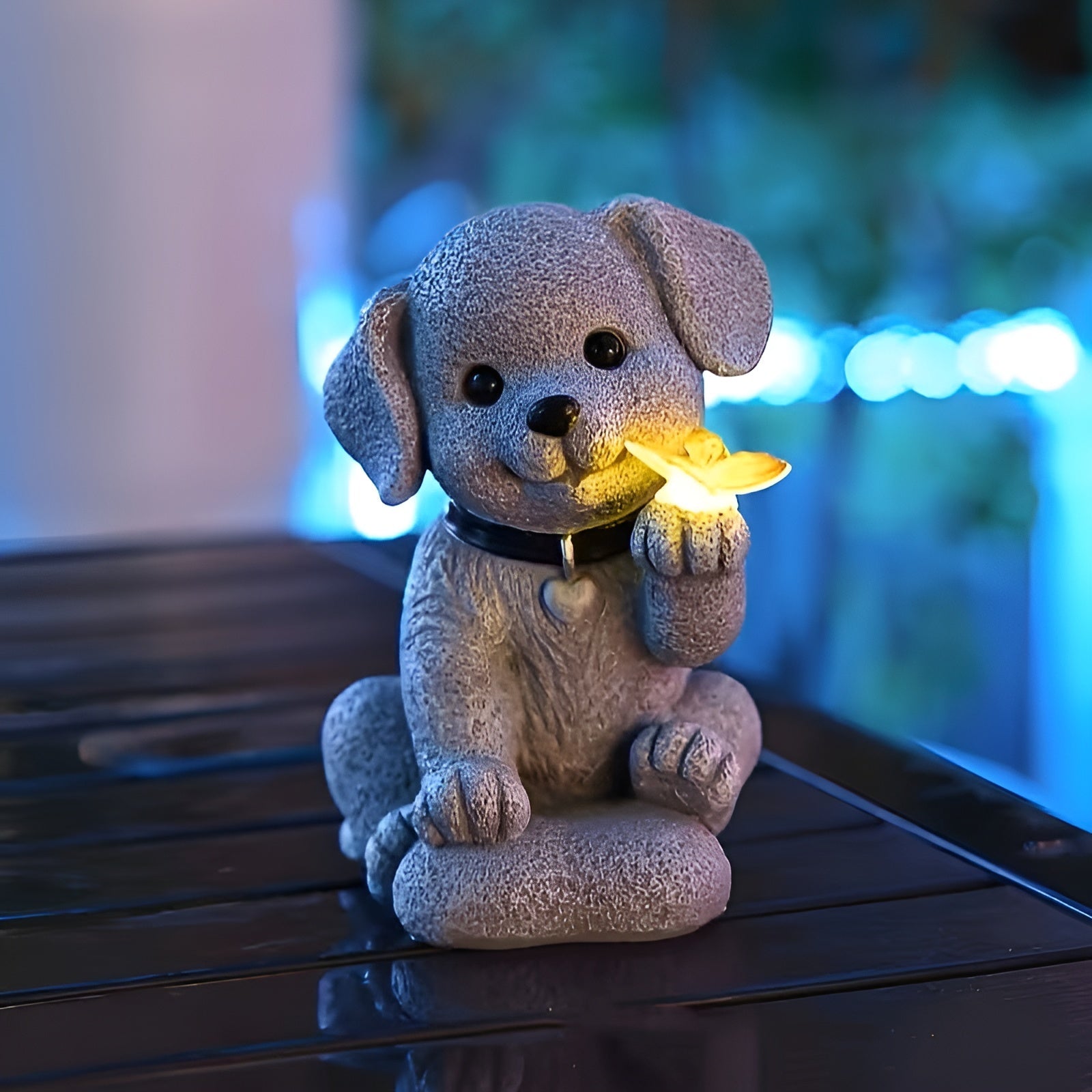 Solar-Gartenfigur Hund mit Schmetterling – Dekorative Gartenbeleuchtung | Wetterfest für Garten Terrasse und Balkon