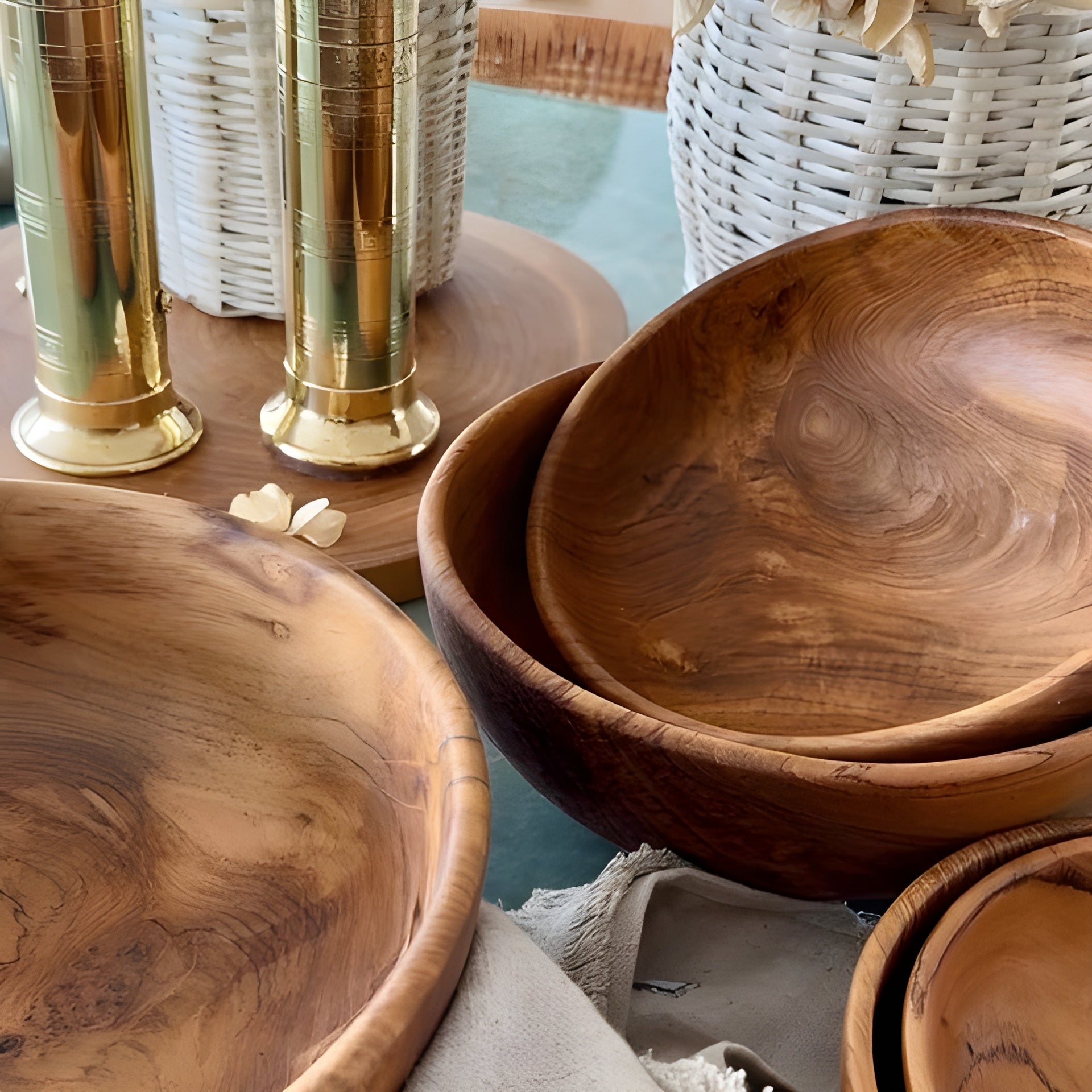 Teakholz-Schalen-Set aus Handarbeit – 5 Elegante Schalen für stilvolles Servieren - Schüsselset