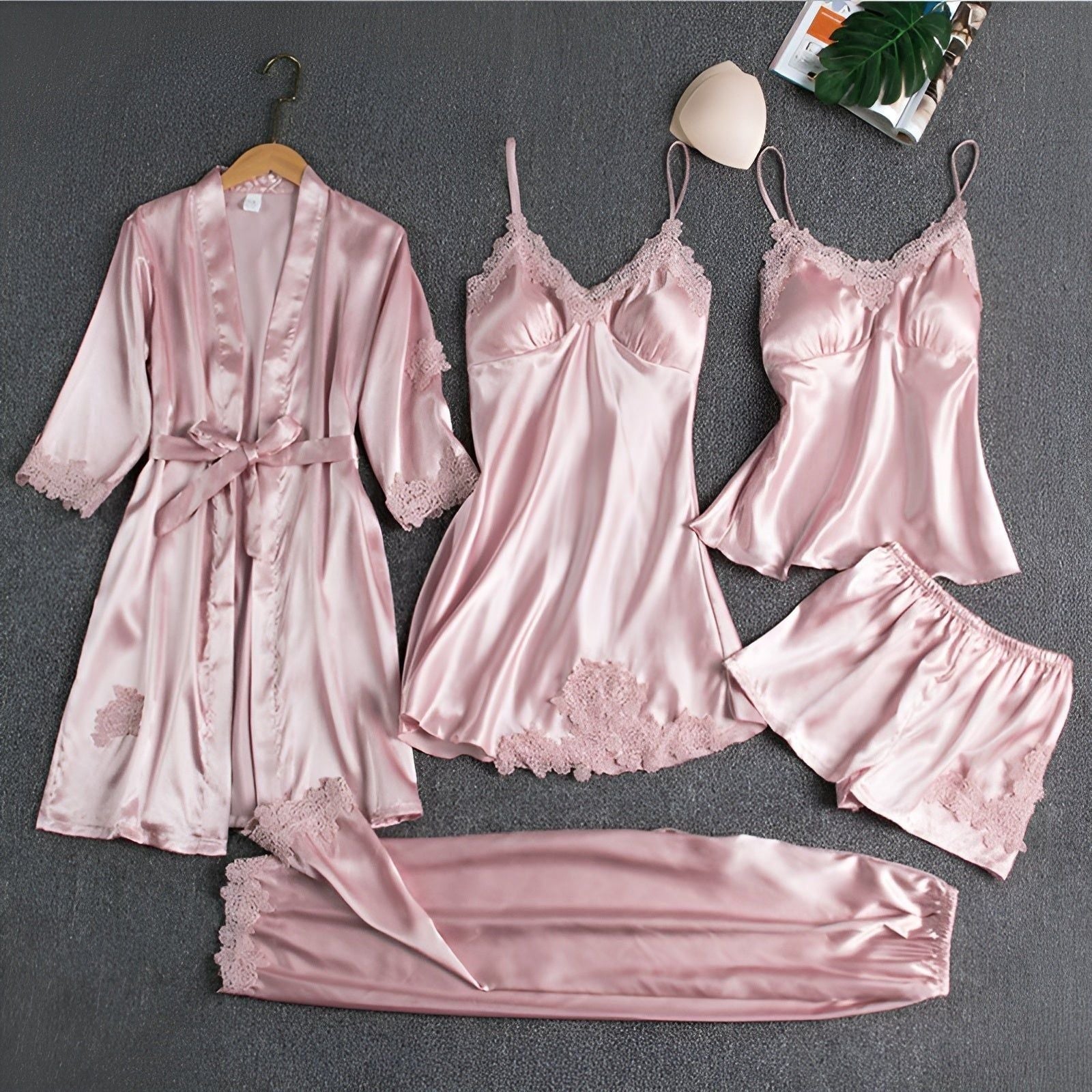 Theresa Set - Luxuriöses Pyjama-Set aus Kunstseide für Frauen - Rosa / S - Damen-Set