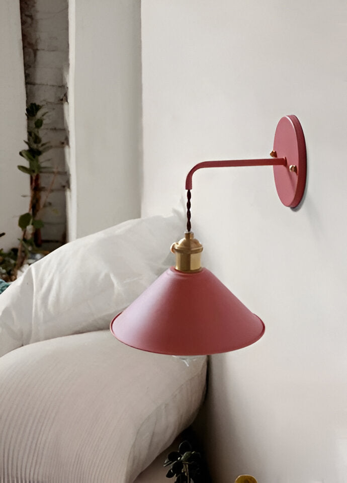 Vintage Wandleuchte aus Metall – Retro-Kegelform für stimmungsvolles Licht - Rot - Wandleuchten
