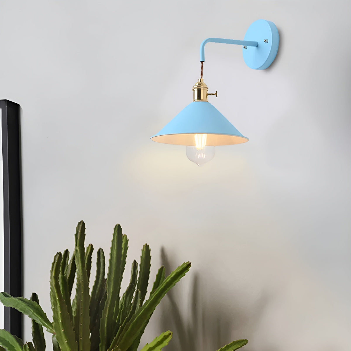 Vintage Wandleuchte aus Metall – Retro-Kegelform für stimmungsvolles Licht - Blau - Wandleuchten