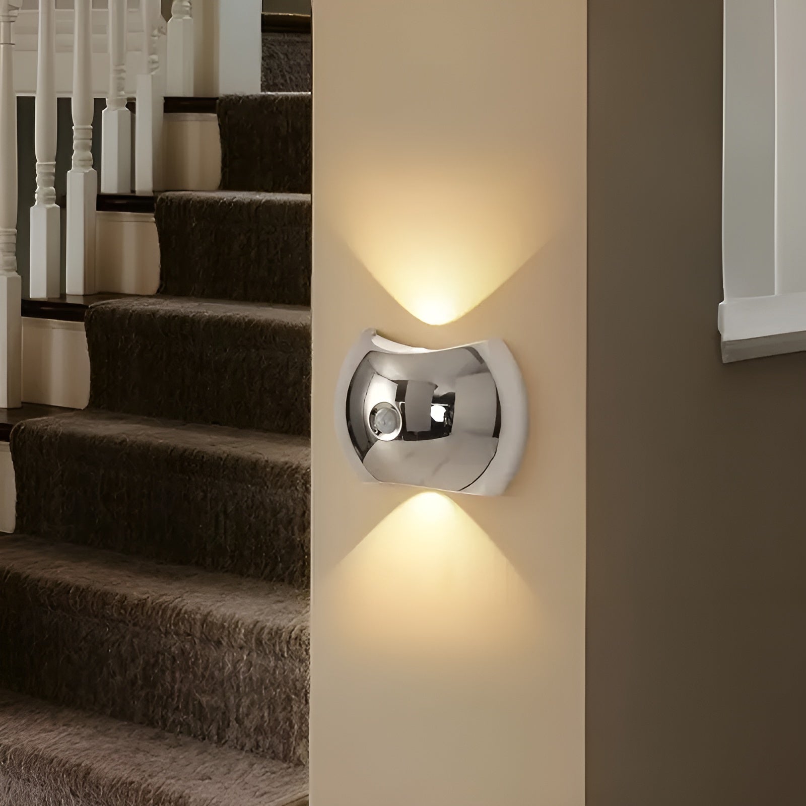 Wandleuchte mit Bewegungssensor – Duales LED-Licht Oben & Unten | Magnetisch & Tragbar - Wandlampe