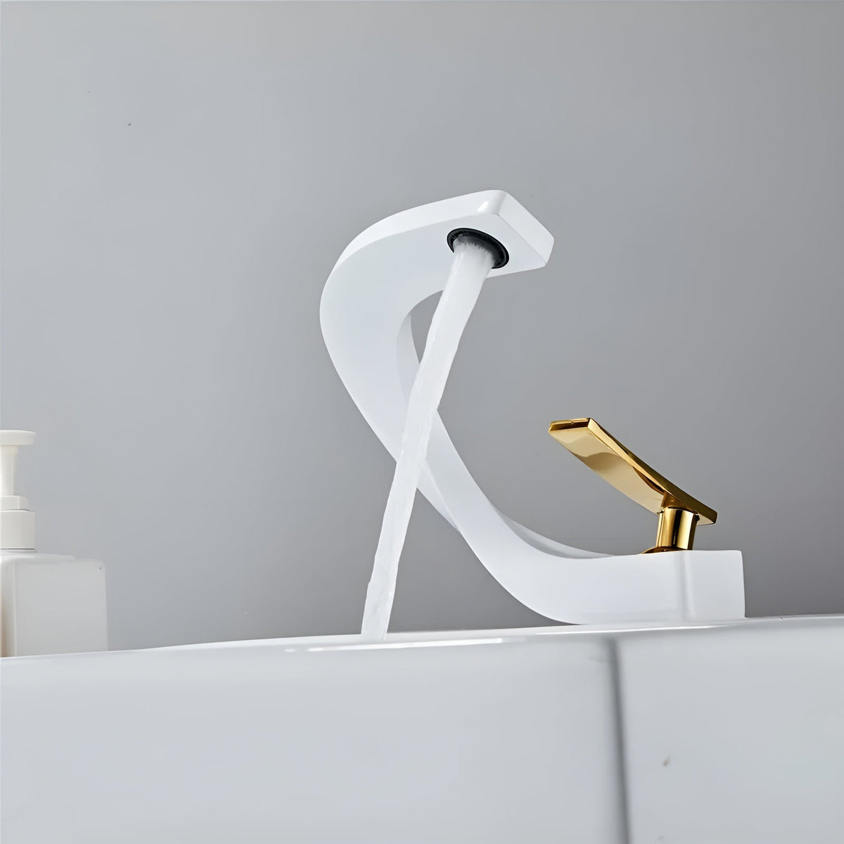 Waschbeckenarmatur mit Wasserfallauslauf – Modernes Elegantes Design | Ideal für Badezimmer & Gäste-WC - Gold und Weiß