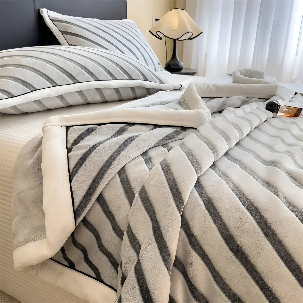 Weiche Kuscheldecke aus Milchsamt – Warm und Bequem | Perfekt für Herbst und Winter - Decke