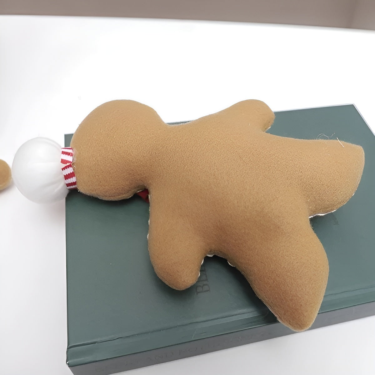 Weihnachtsbaumschmuck Lebkuchenfigur –Handgefertigtes Weihnachtsornament aus weichem Stoff - Saisonale Dekoration