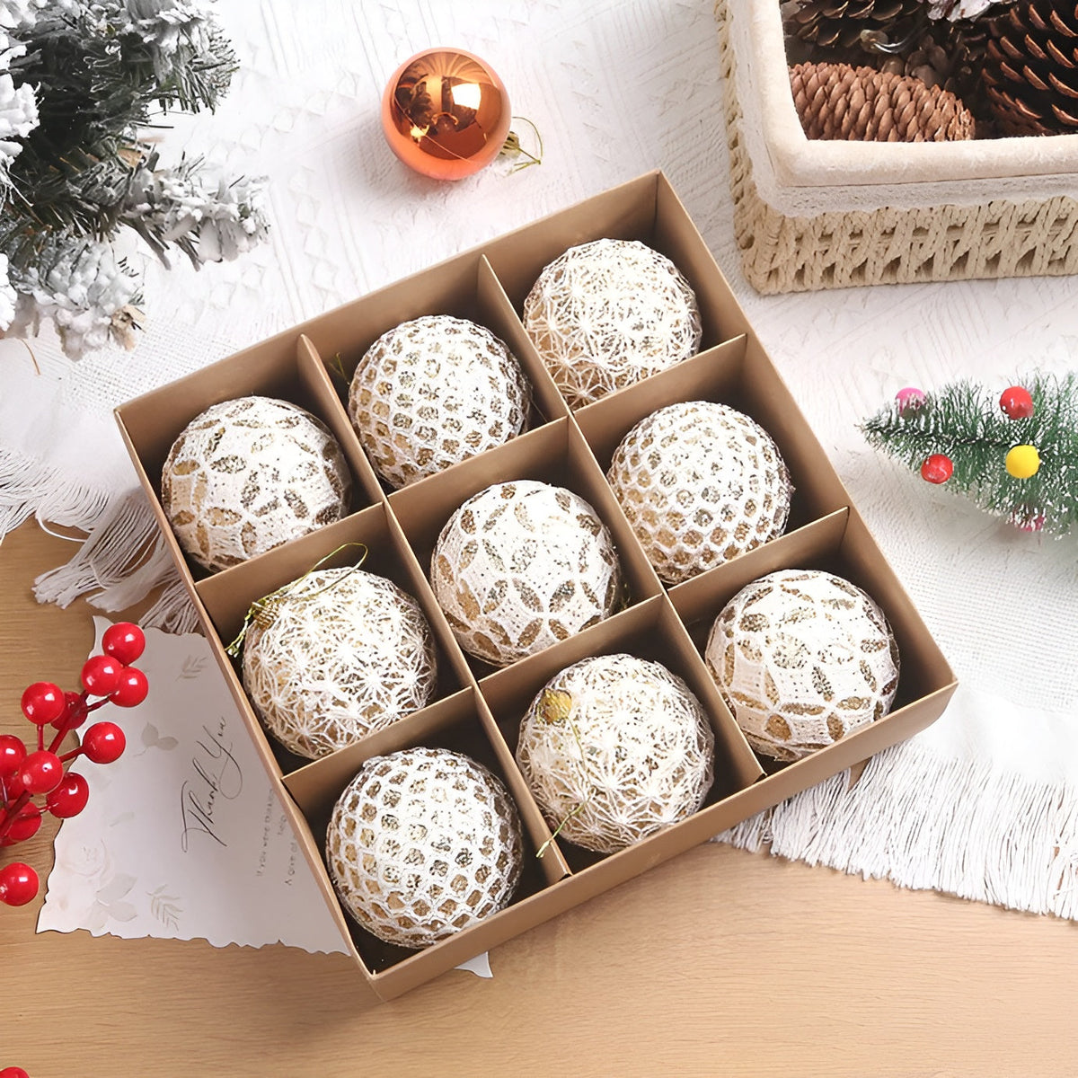 Weihnachtskugeln zum Aufhängen – Elegante & Dekorative Ornamente | Perfekt als Geschenk - Kampagne B / 8 Stück