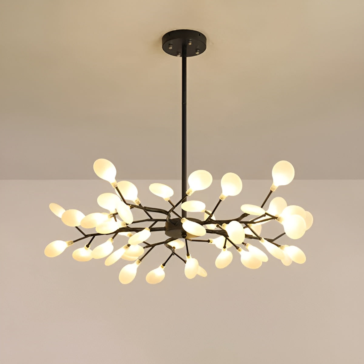 Zweigförmiger Kronleuchter – Elegante Firefly-Optik für stimmungsvolles Licht - 45 / Schwarz / A - Pendelleuchte