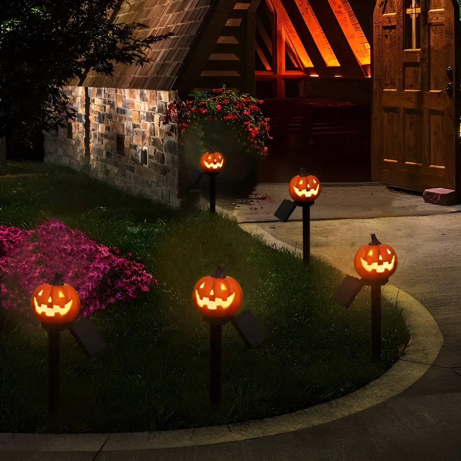 Halloween Solar-Laterne in Kürbisform – Dekorative LED Gartenleuchte | Ideal für Hof, Terrasse & Garten(2-Stück)